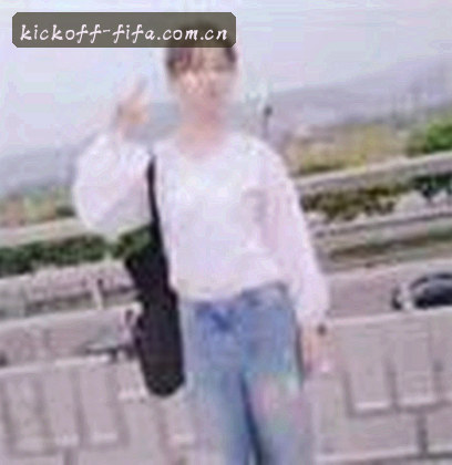 李强
